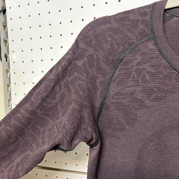 Lululemon Size 8 Swiftly Tech Long Sleeve - Picture 8 of 11